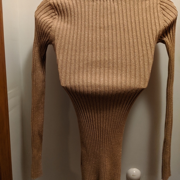 INC Women's Gold metallic small long sleeved top - Picture 5 of 6